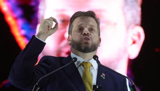 El Milei chileno, cierre de campaña con AC/DC, guiños a Pinochet y mano dura