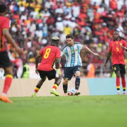 Discreta victoria de la Selección argentina en Angola con uno de Messi
