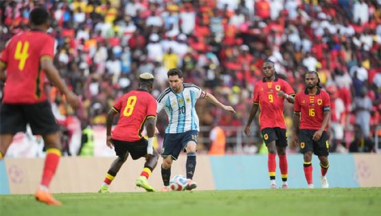 Discreta victoria de la Selección argentina en Angola con uno de Messi