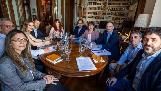 Cristina Kirchner respondió a las críticas por las visitas en su casa: “¿Cuál es el problema?”