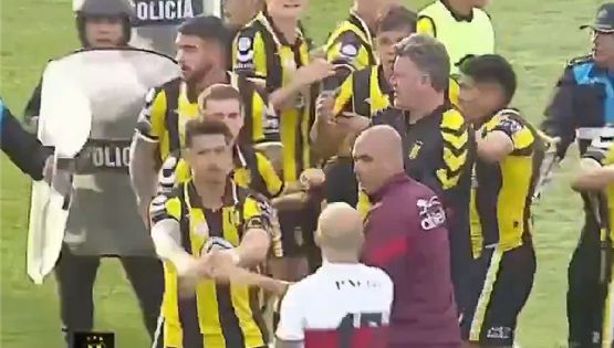 Tras la "tangana", el árbitro sólo informó a un futbolista de Deportivo Madryn