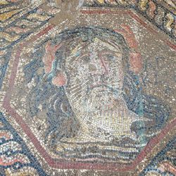 Descubrieron un mosaico de suelo de la época romana