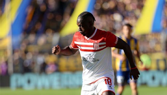 Estudiantes de La Plata dio el batacazo ante Rosario Central en partido tenso