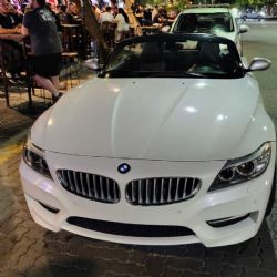 Cuánto cuesta el auto de lujo descapotable que conducía ebrio el concejal libertario