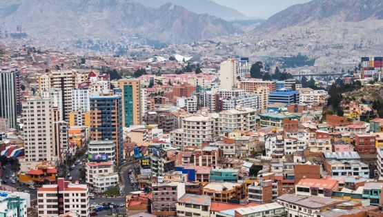 Bolivia elimina cuatro impuestos, incluido el tributo a grandes fortunas