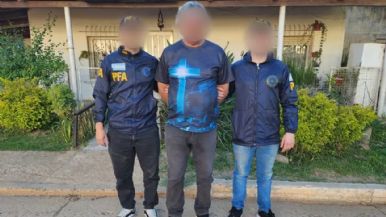 Foto iliustrativa de  Detuvieron al chacal de Pilar: abusó de su hija durante treinta años y tuvo dos hijos con ella 
