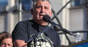 Para este diputado el Gobierno intenta “fragmentar sindicatos” para avanzar con la reforma laboral