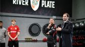 Foto ilustrativa de la nota titulada: ¿Apoyo o un "pónganse las pilas"? Di Carlo fue al entrenamiento de River