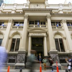 El dólar oficial cerró en $1.485