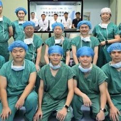 Cirujanos chinos realizaron una cirugía remota con un robot conectado a 5G