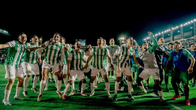 Banfield festejó el clásico ante Lanús y se salvó del descenso