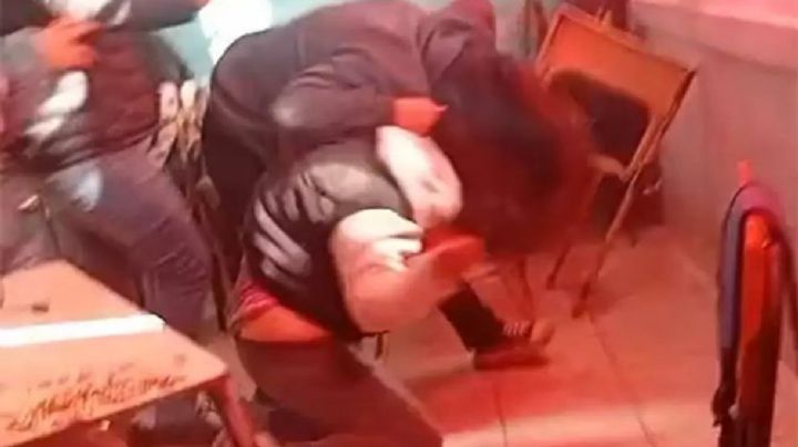 Una mujer entró a un aula y atacó con una cadena a una menor en Junín