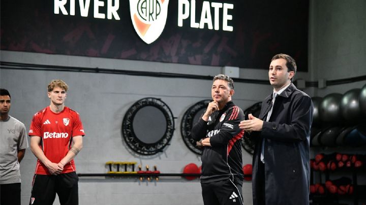 ¿Apoyo o un "pónganse las pilas"? Di Carlo fue al entrenamiento de River