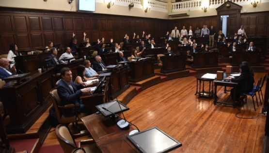 Tras la aprobación de San Jorge, un sector del PJ cargó contra la interna del partido