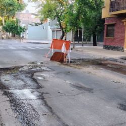 Vecinos de Ciudad piden por la reparación urgente de una importante pérdida de agua