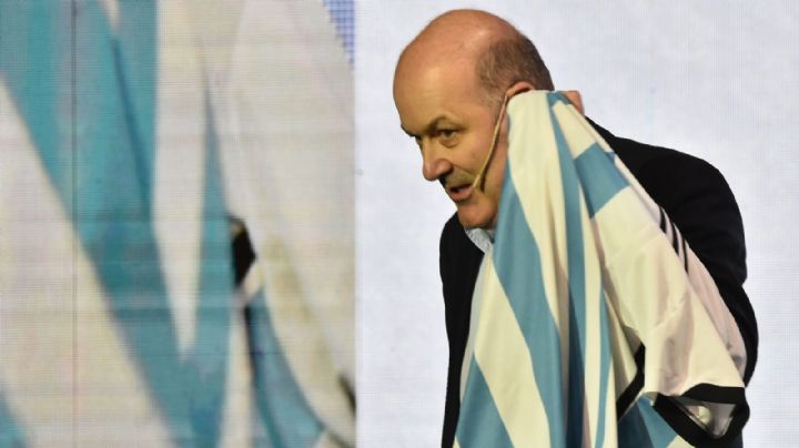 Viñateros mendocinos, el Chiqui Tapia y la ensalada de Sturzenegger