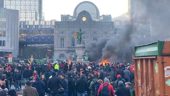 Una Europa sin aliados busca el rumbo entre tractores, barricadas y el fantasma del Mercosur