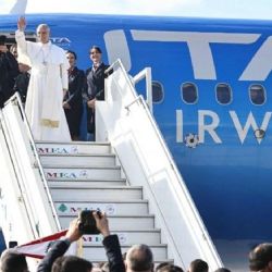 Sin sobresaltos, León XIV terminó su primera gira pastoral