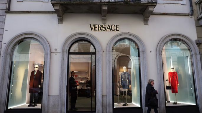 Prada compró Versace por casi U$S 1.400 millones