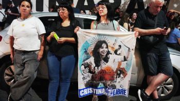 Cristina Kirchner fue operada con éxito de una apendicitis en el Otamendi