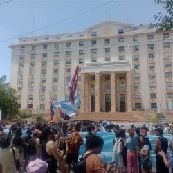 Miles de personas se movilizan contra la minería en Mendoza