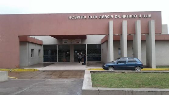 Tragedia en Córdoba: una mujer de 81 años se atragantó en la cena navideña y murió