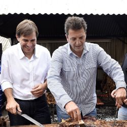 Faroni buscó un broker internacional para vender su avión subsidiado