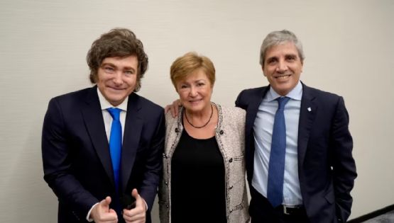 El equipo económico presenta el plan para afrontar los pagos de deuda hasta 2027