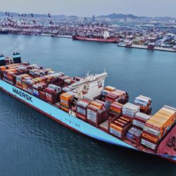 Por las importaciones, el superávit comercial cayó 40%