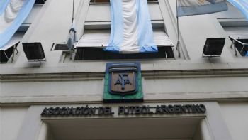 La AFA afirma que presentó sus balances y denunció presiones de la IGJ