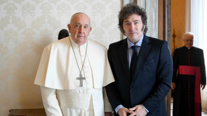 Tras la muerte de Francisco, Milei suspendió el arranque de la campaña electoral