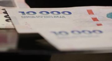 En menos de un año, el billete de $10.000 ya perdió un 21% de poder de compra
