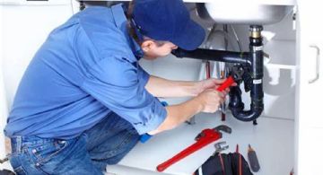 Menos influencers y más plomeros: preocupa la falta de trabajadores especializados