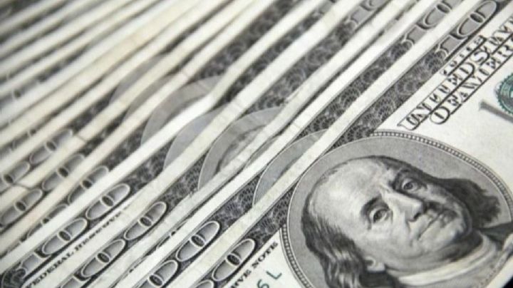 El dólar tuvo la mayor caída desde la salida del cepo