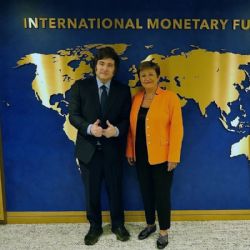 FMI: postergan la revisión de metas para julio