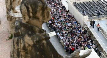El papa Francisco ya descansa en Santa María