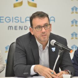 "La estudiante tiene un buen rendimiento académico"