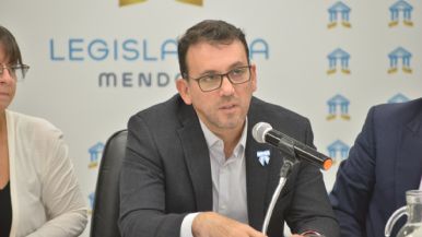 Foto iliustrativa de  García Zalazar confirmó que hay tres menores detenidos por las amenazas en escuelas