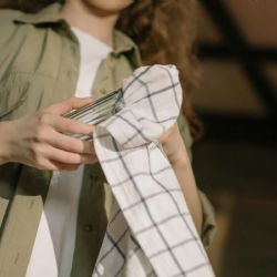 El poder del bicarbonato que mantendrá los paños de tu cocina relucientes