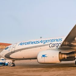 Aerolíneas suspenderá 46 vuelos por el paro de controladores