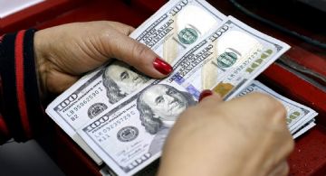 El dólar oficial subió y se acerca a los $1.300