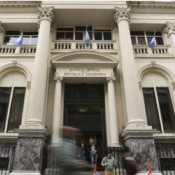 El Gobierno lanzó nuevo canje de deuda para estabilizar el mercado