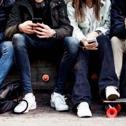 Cinco hábitos para evitar el uso excesivo del celular 