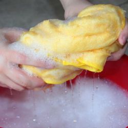 Cómo quitar las manchas de humedad de las paredes con solo un elemento