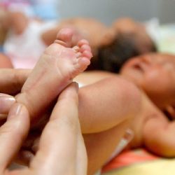 Bajó la pobreza y subió la mortalidad infantil en Mendoza