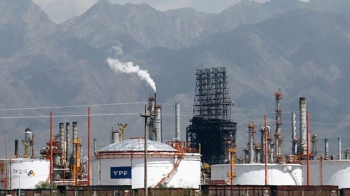 Por cierres de contratos, preocupa la pérdida de empleos en el sector petrolero