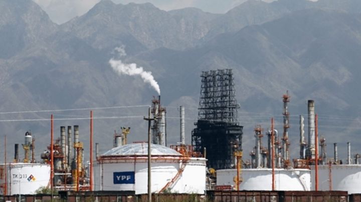 Por cierres de contratos, preocupa la pérdida de empleos en el sector petrolero