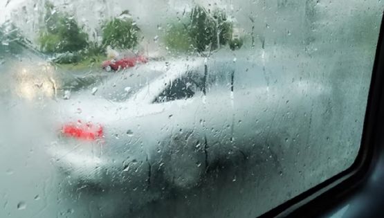 Cinco trucos para no se empañen los vidrios del auto