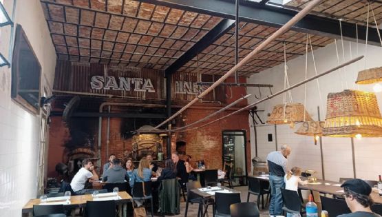 El 76% afirmó que dejó de salir a comer afuera