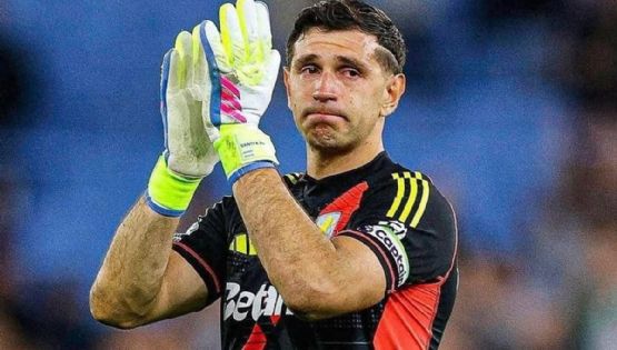 El "Dibu" Martínez se fue llorando tras el triunfo del Aston Villa